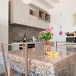 Dimora Rose بيت للعطل *